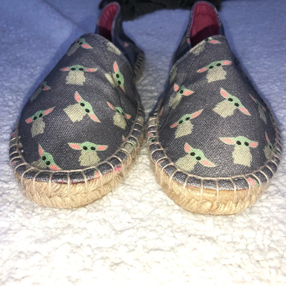Ubuntu shoes baby yoda grogu Star Wars women’s 6 canvas espadrille The Child